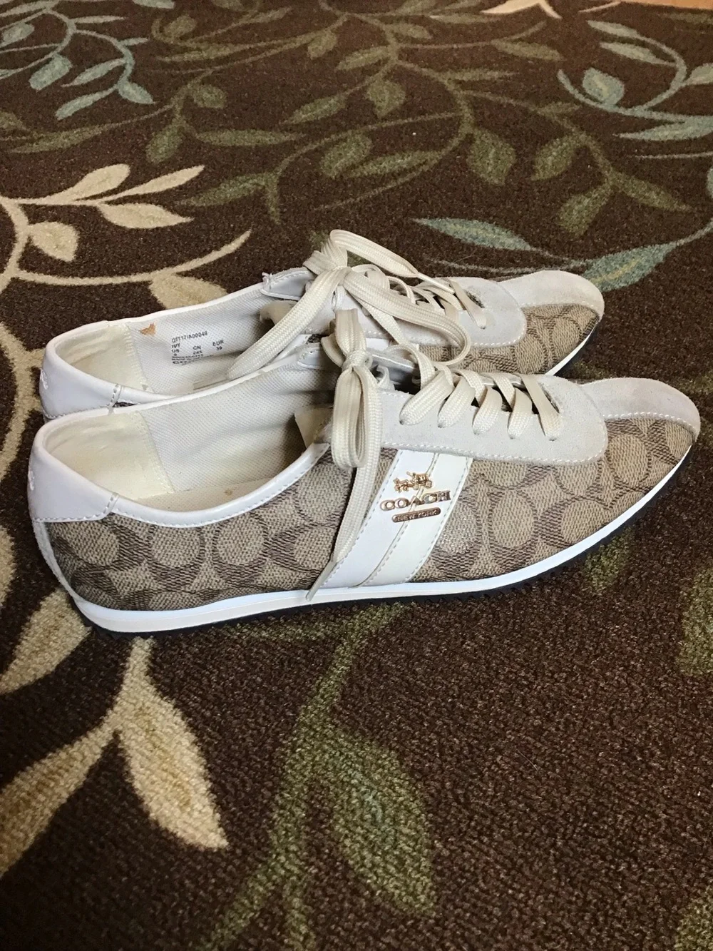 Coach size signature